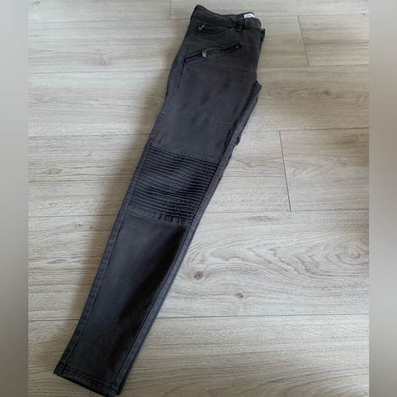 Zara moto biker jeans . Size 24 - Picture 2 of 4